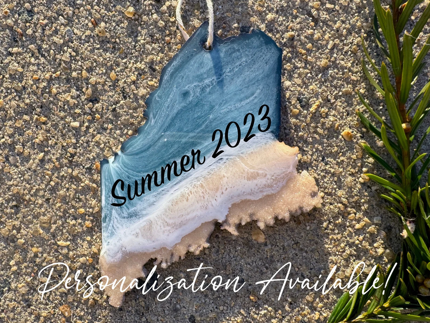Maine Ornament Handmade with Unique Coastal Details, Perfect Nautical Souvenir Gift for Beach Lovers, Elegant Home Decor for Ocean Enthusiasts, Great Gift for Maine Residents and Travelers